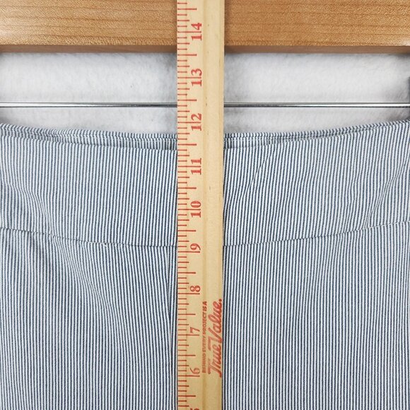 Chicos Pants Womens 3 Blue XL Pinstripe Stretch Crop Capri Pull On So Slimming - Picture 7 of 14